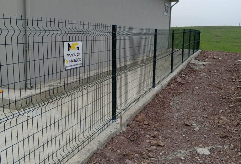 things-to-consider-when-installing-a-panel-fence