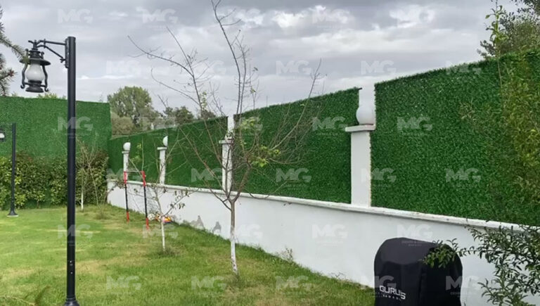 the-use-and-benefits-of-grass-fences-in-gardens